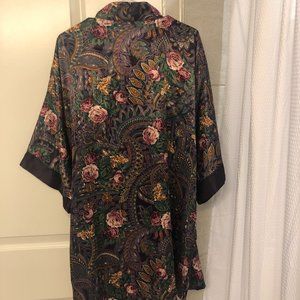 California Dynasty Lingerie Gown and Robe Set - Size medium robe and small gown